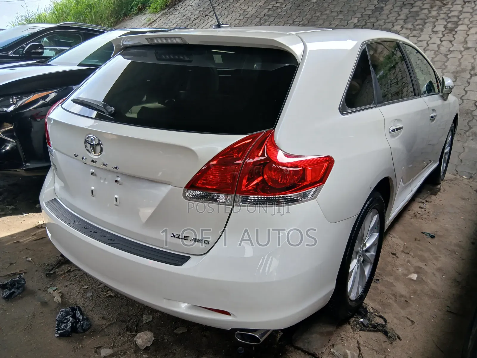 Toyota Venza XLE 4dr Wagon AWD (2.7L 4cyl 6A) 2015 White