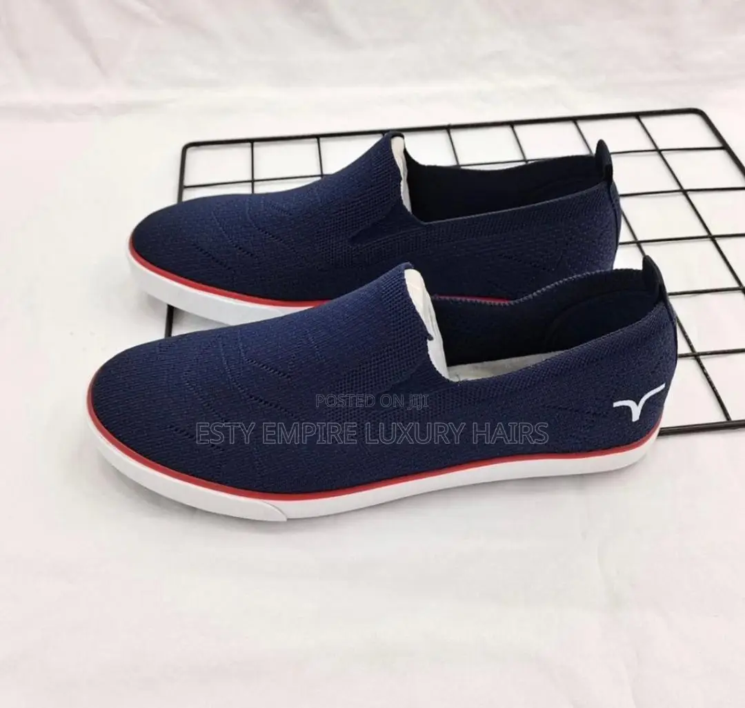 Quality Luxury Men Stock Sneaker
