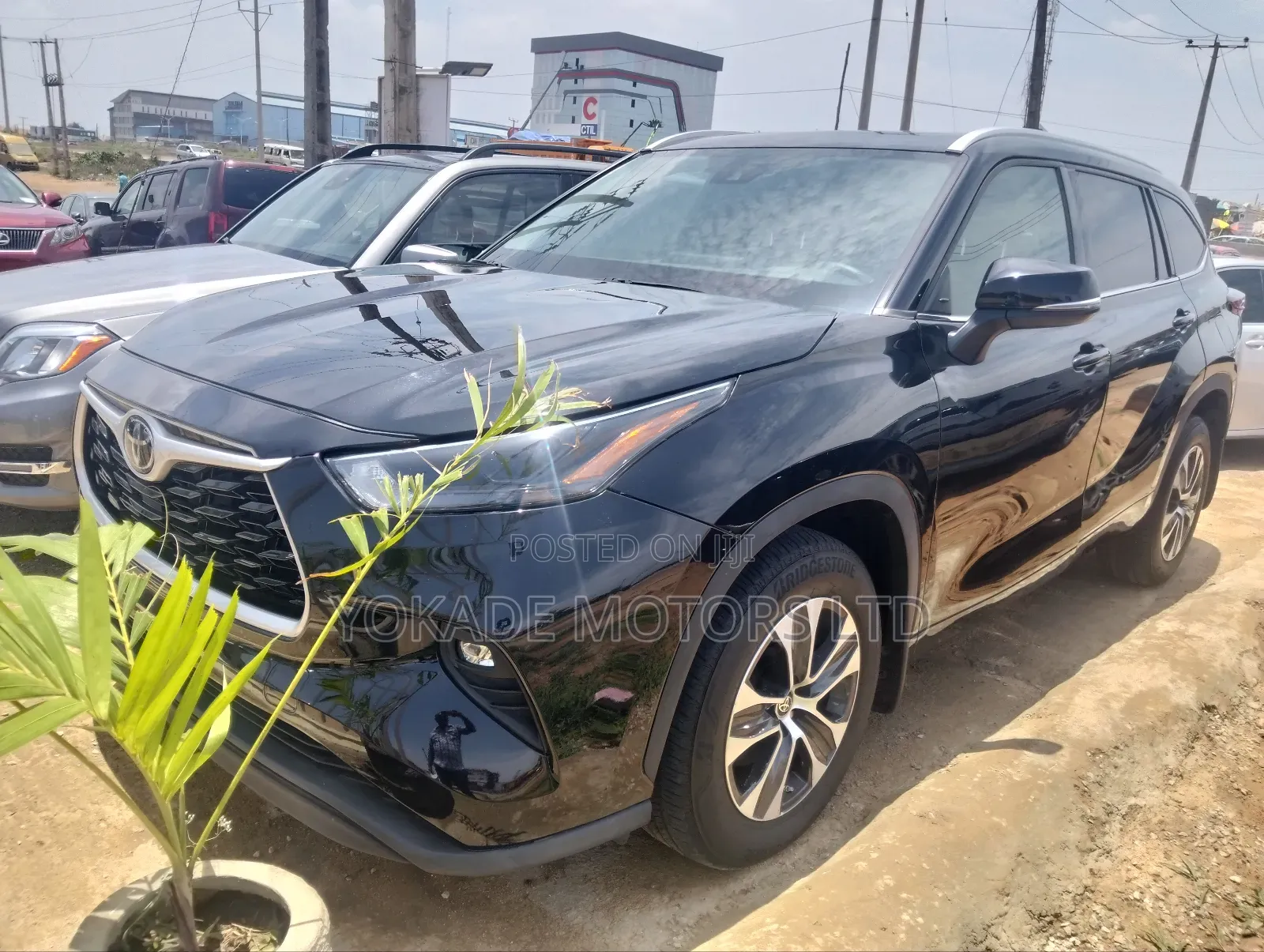 Toyota Highlander XLE 2022 Black