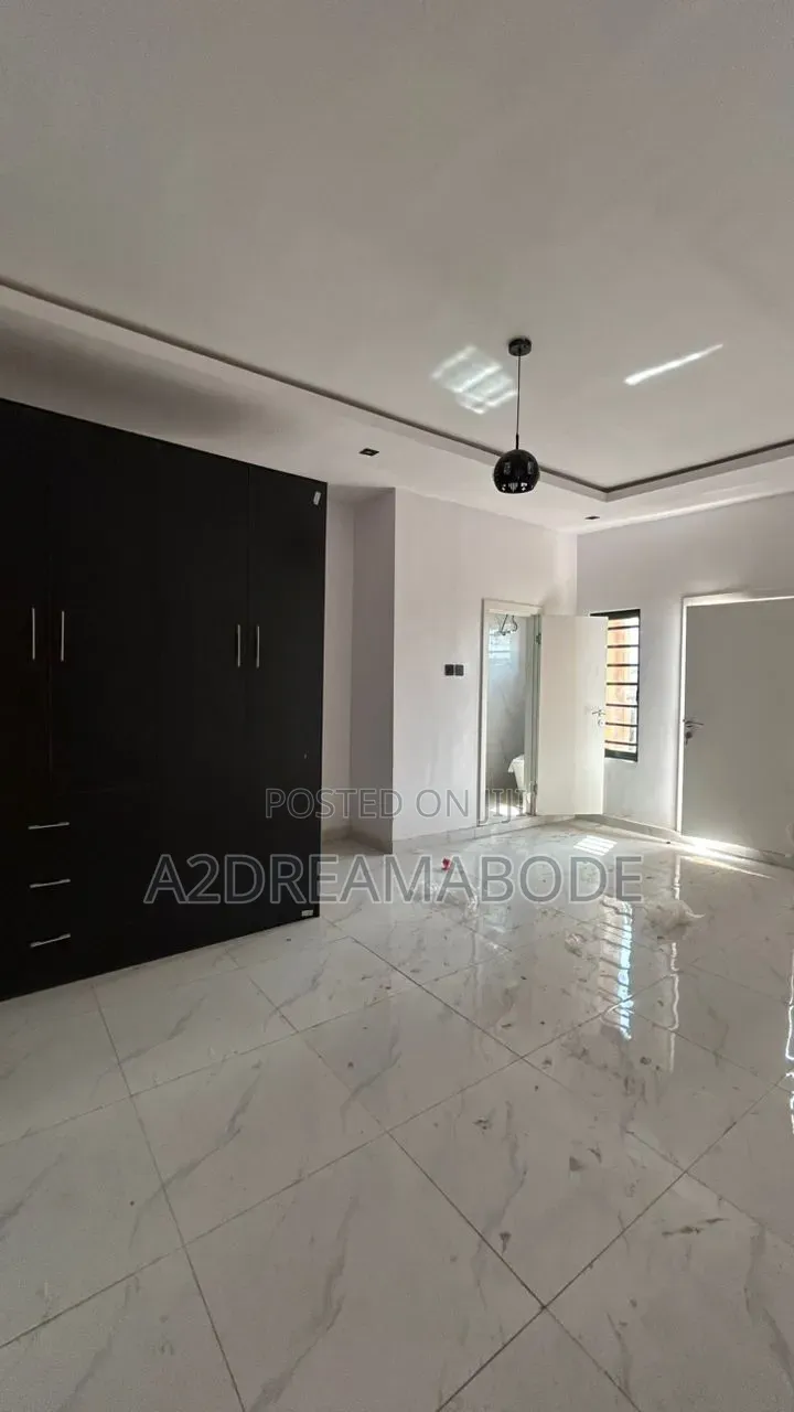 4bdrm Duplex in Ogudu Gra for rent