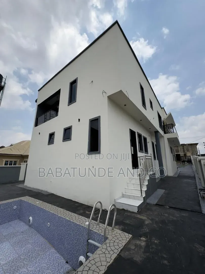 4bdrm Duplex in Calton Gate Estate, Akobo for sale