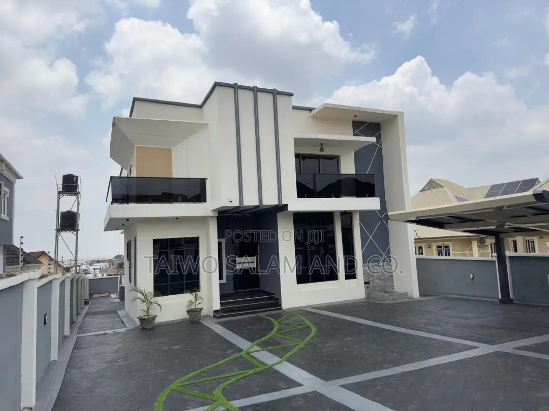 4bdrm Duplex in Akobo for sale