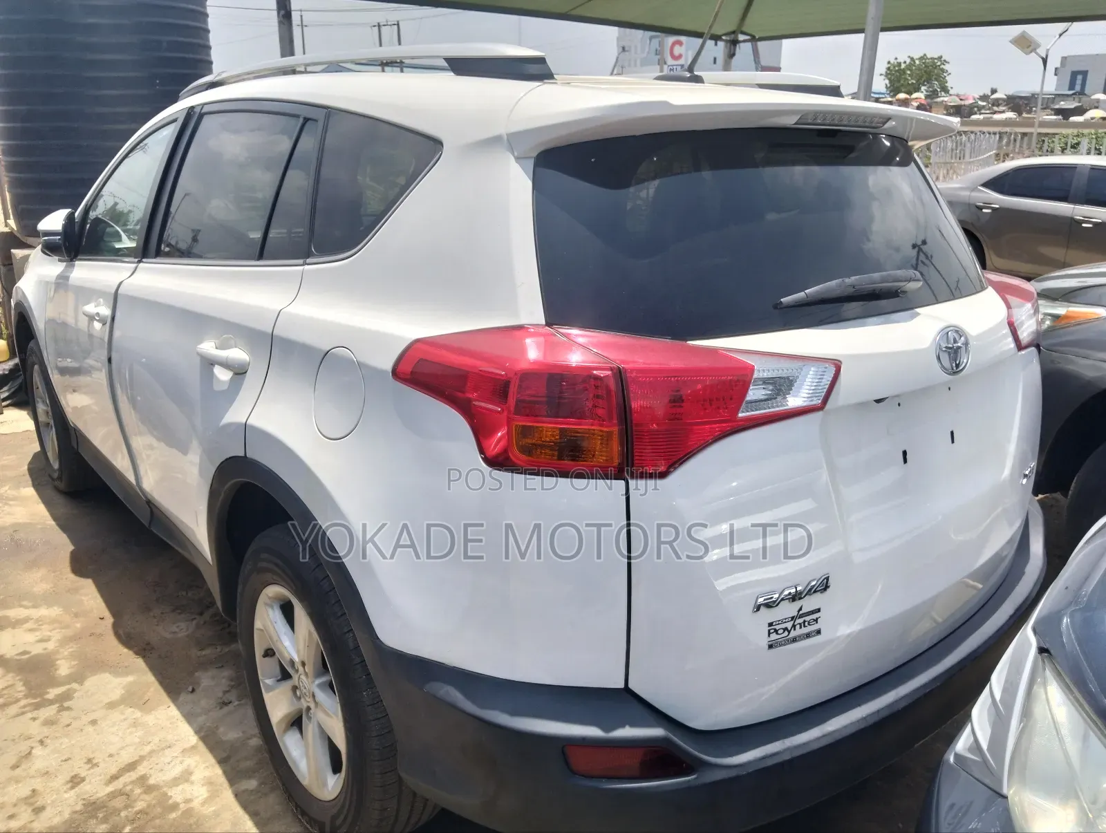 Toyota RAV4 XLE 4dr SUV (2.5L 4cyl 6A) 2014 White