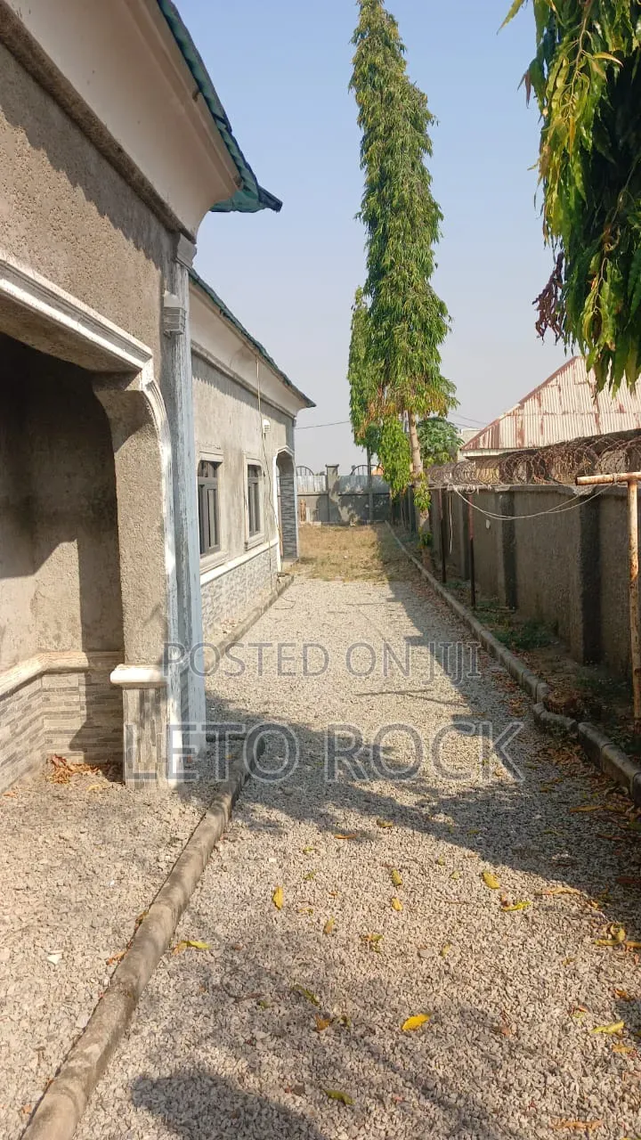 3bdrm Bungalow in Near Dorben, Kuduru for sale
