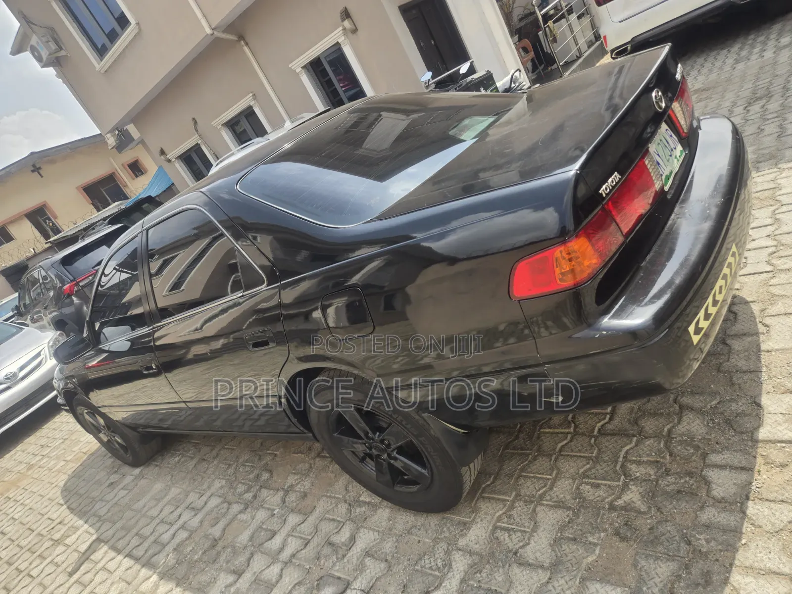 Toyota Camry LE 4dr Sedan (2.2L 4cyl 4A) 2001 Black