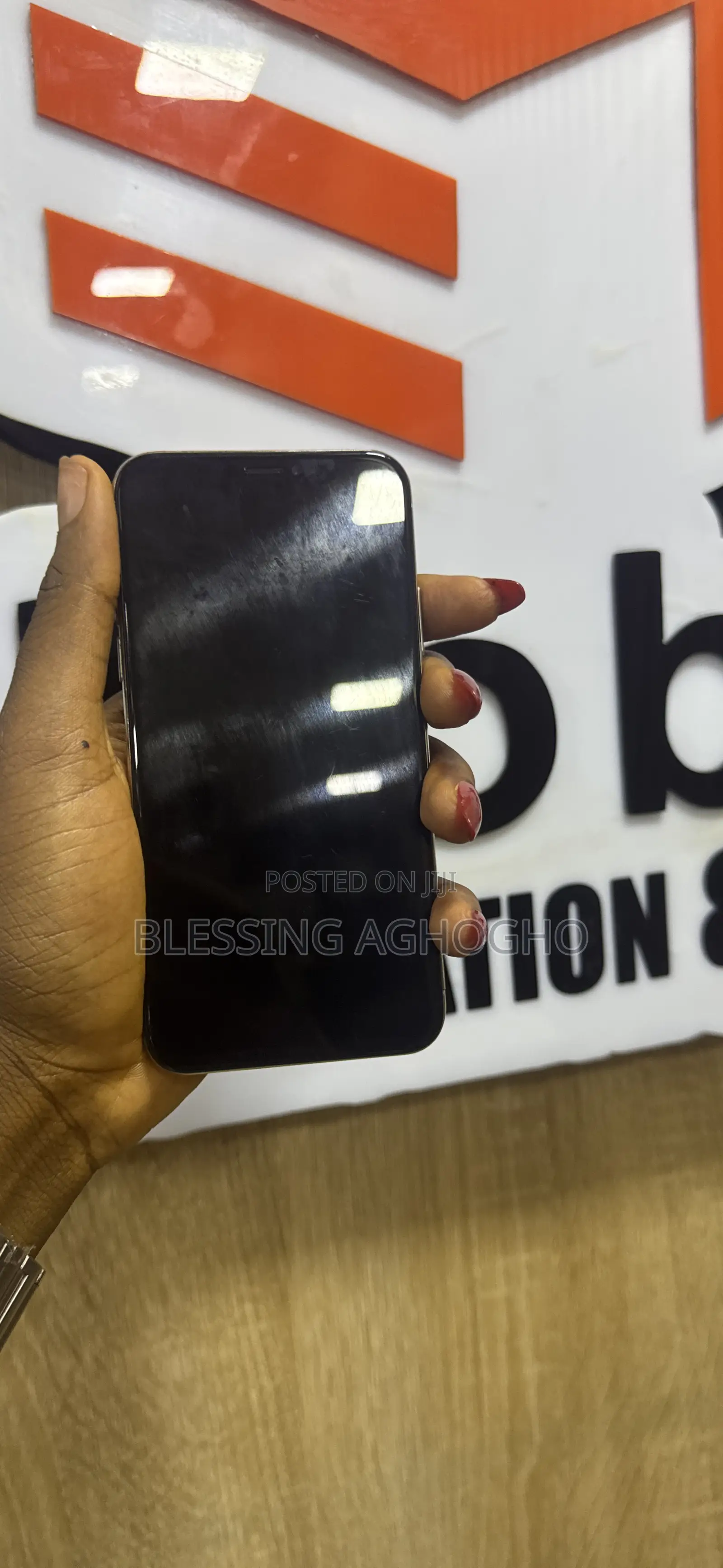 Apple iPhone X 64 GB White