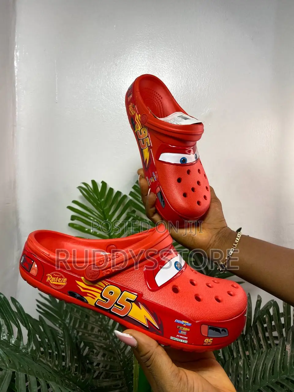Crocs Classic Clog Lightning McQueen