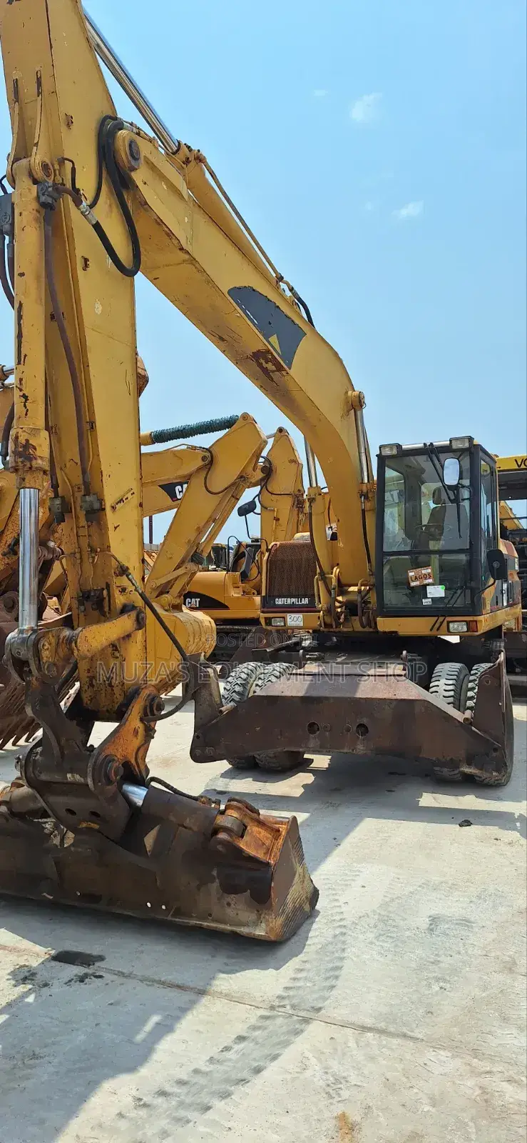 Caterpillar Excavator M 318 for Sale. Price: 162 Million