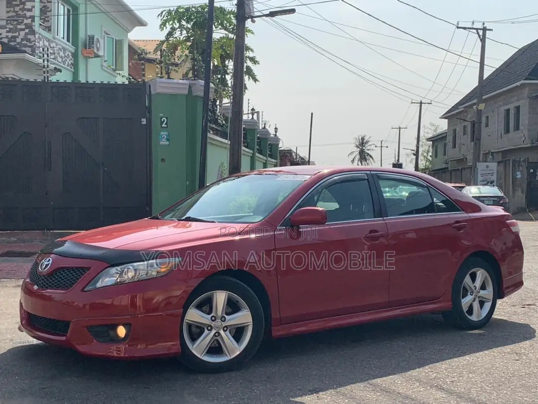Toyota Camry SE 4dr Sedan (2.5L 4cyl 6AM) 2010 Red