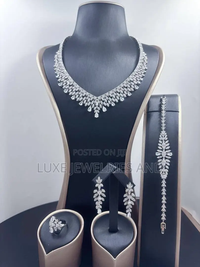 High Quality Stylish Costume Necklace (Swipe to See Lovely Designs)