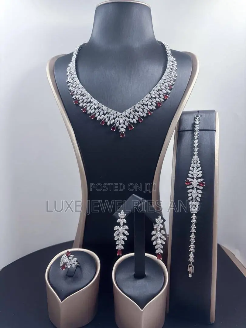 High Quality Stylish Costume Necklace (Swipe to See Lovely Designs)