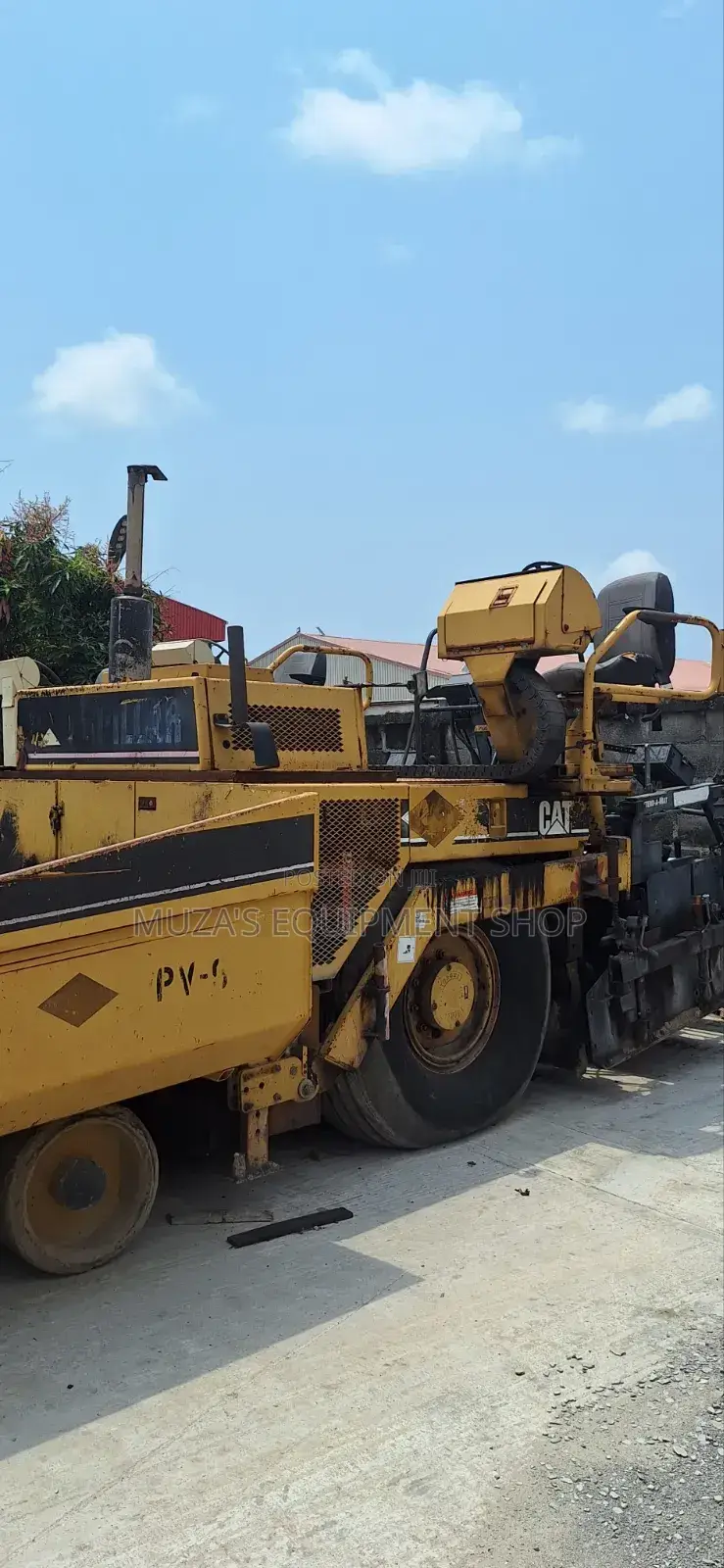 Caterpillar Paver for Sale. Price: 205 Million