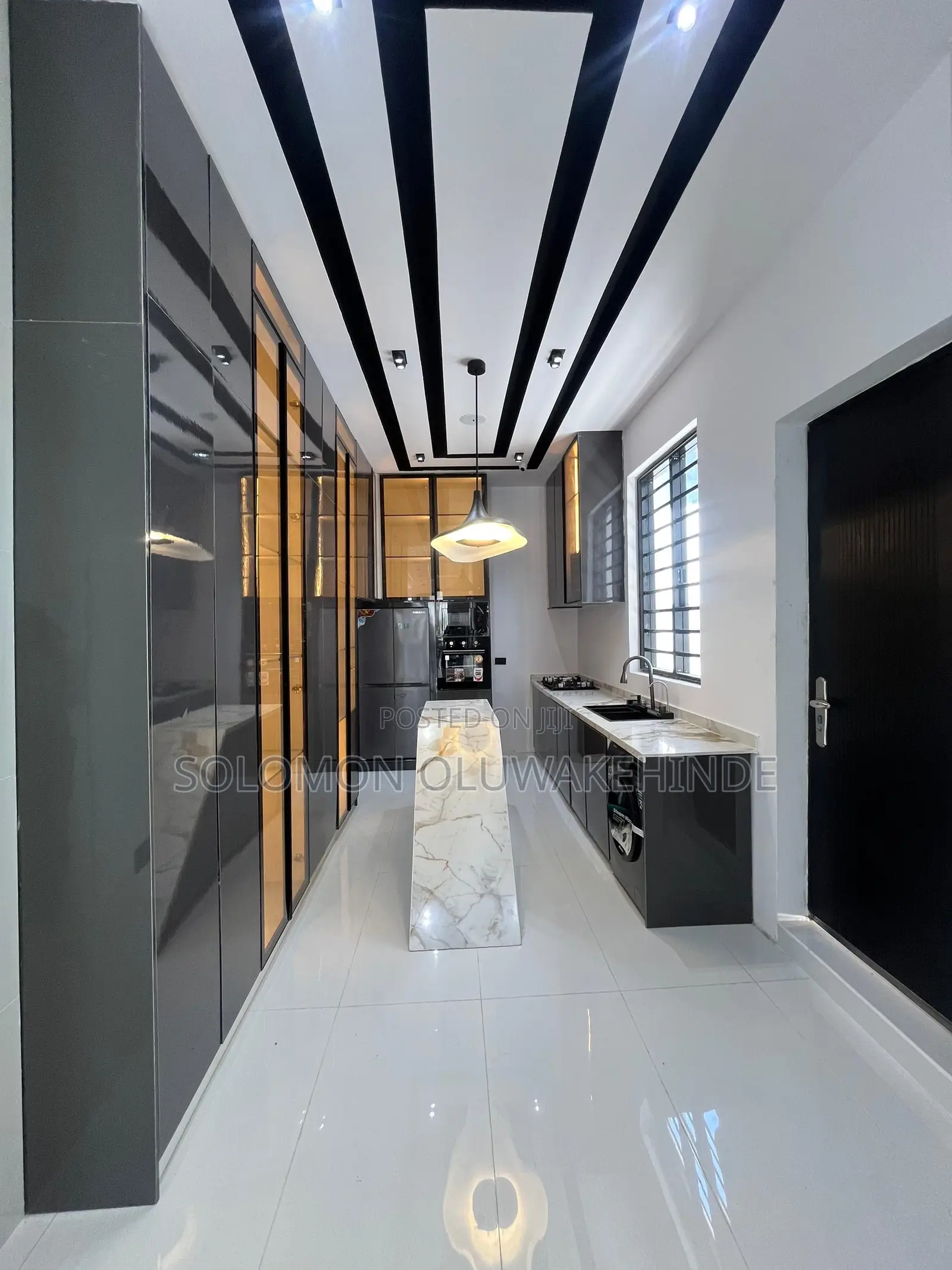 5bdrm Duplex in Ikota for sale