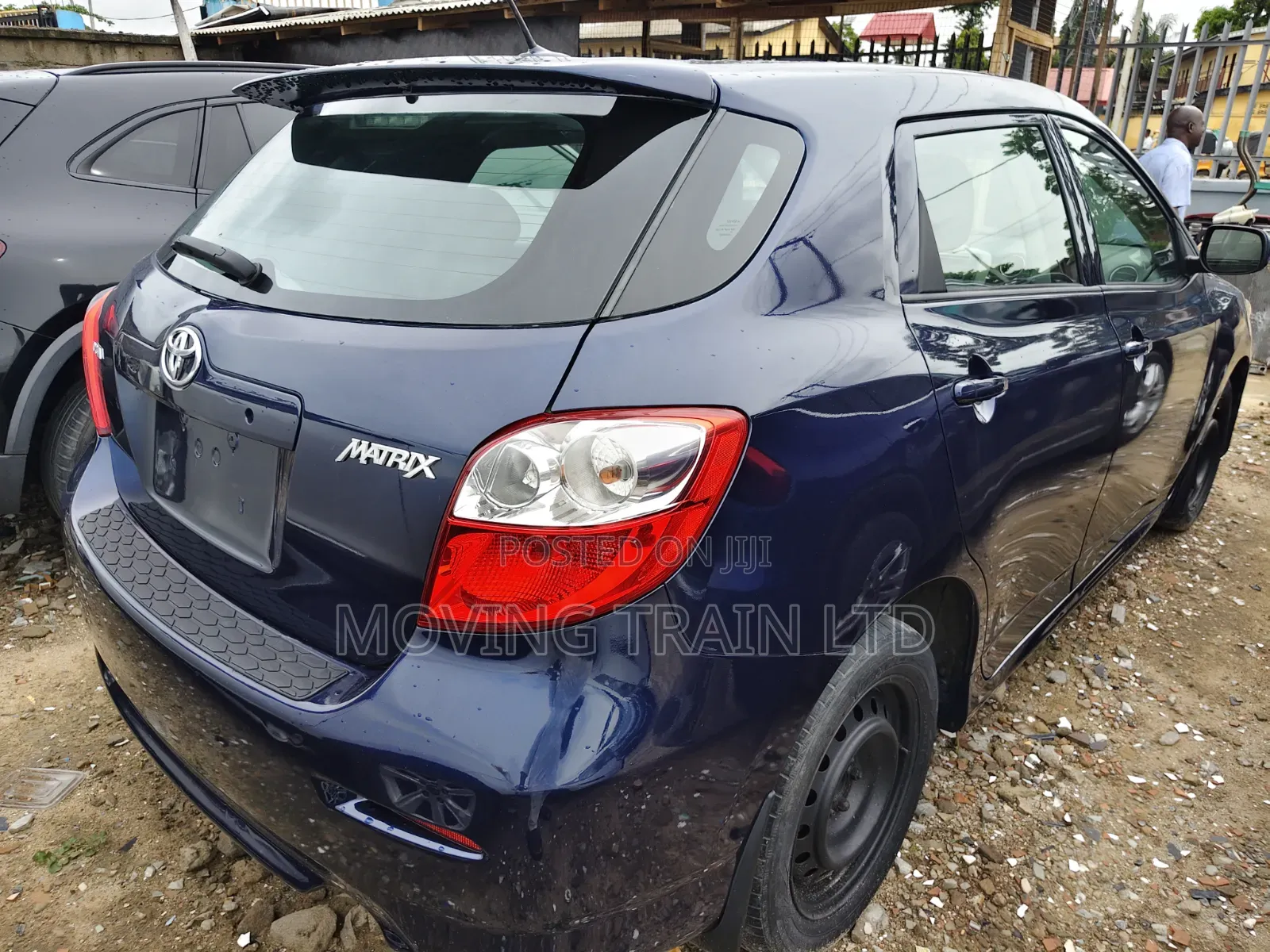 Toyota Matrix S Hatchback FWD (2.4L 4cyl 5A) 2010 Blue