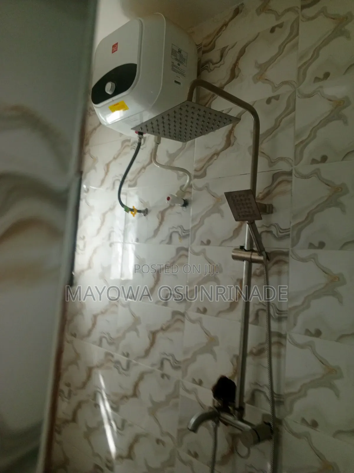 2bdrm Apartment in Ologuneru for rent