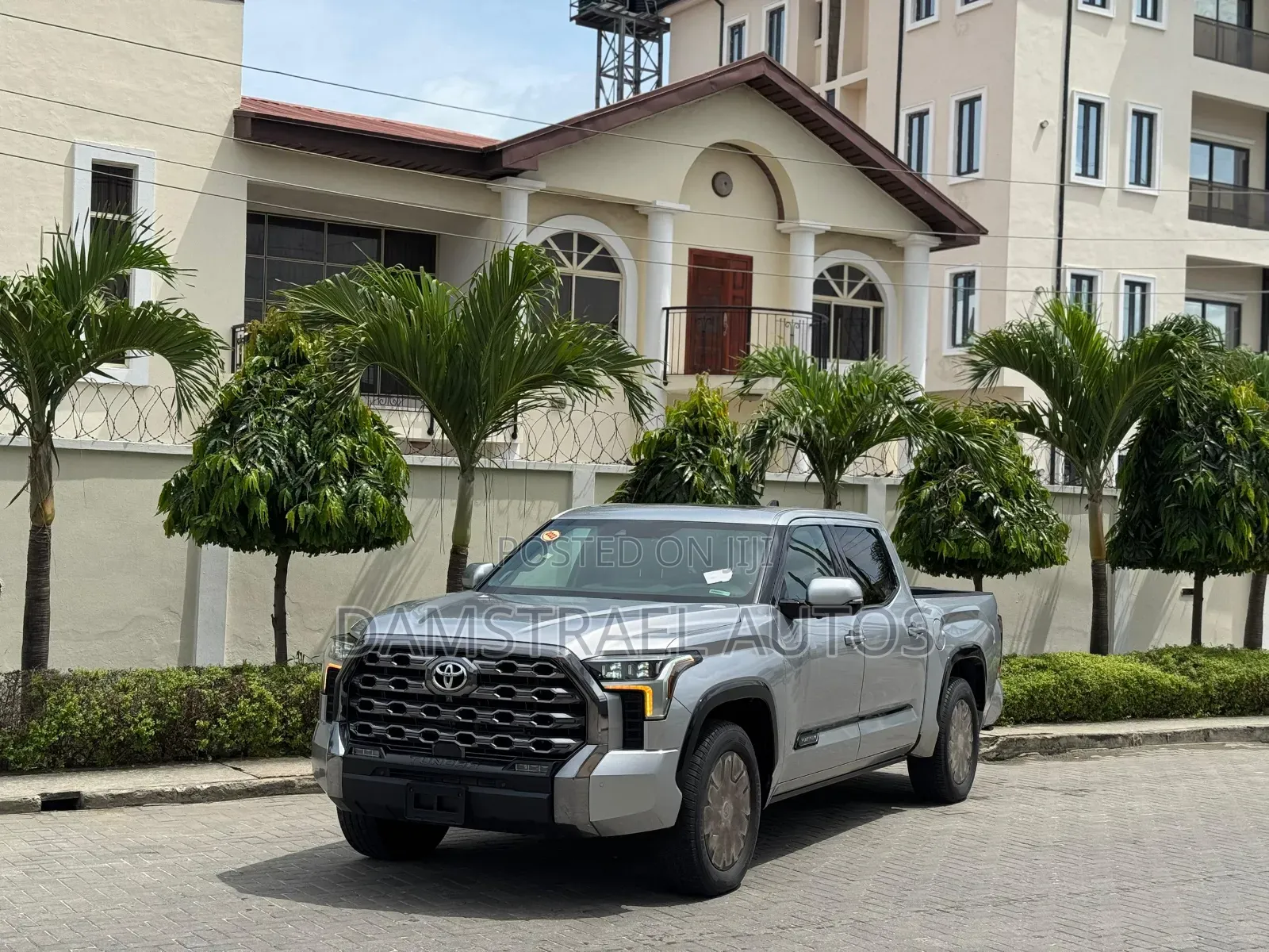 Toyota Tundra 2022 Silver