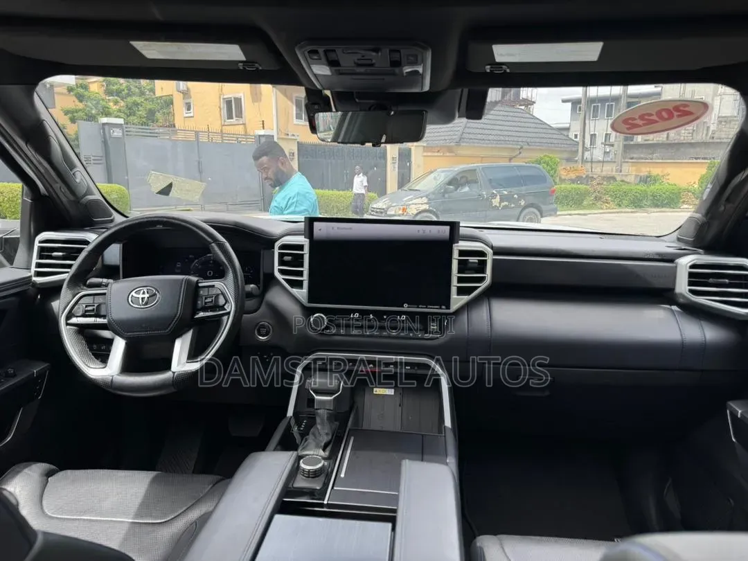 Toyota Tundra 2022 Silver