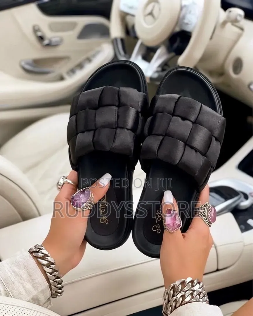 Luxe Woven Cushion Slides