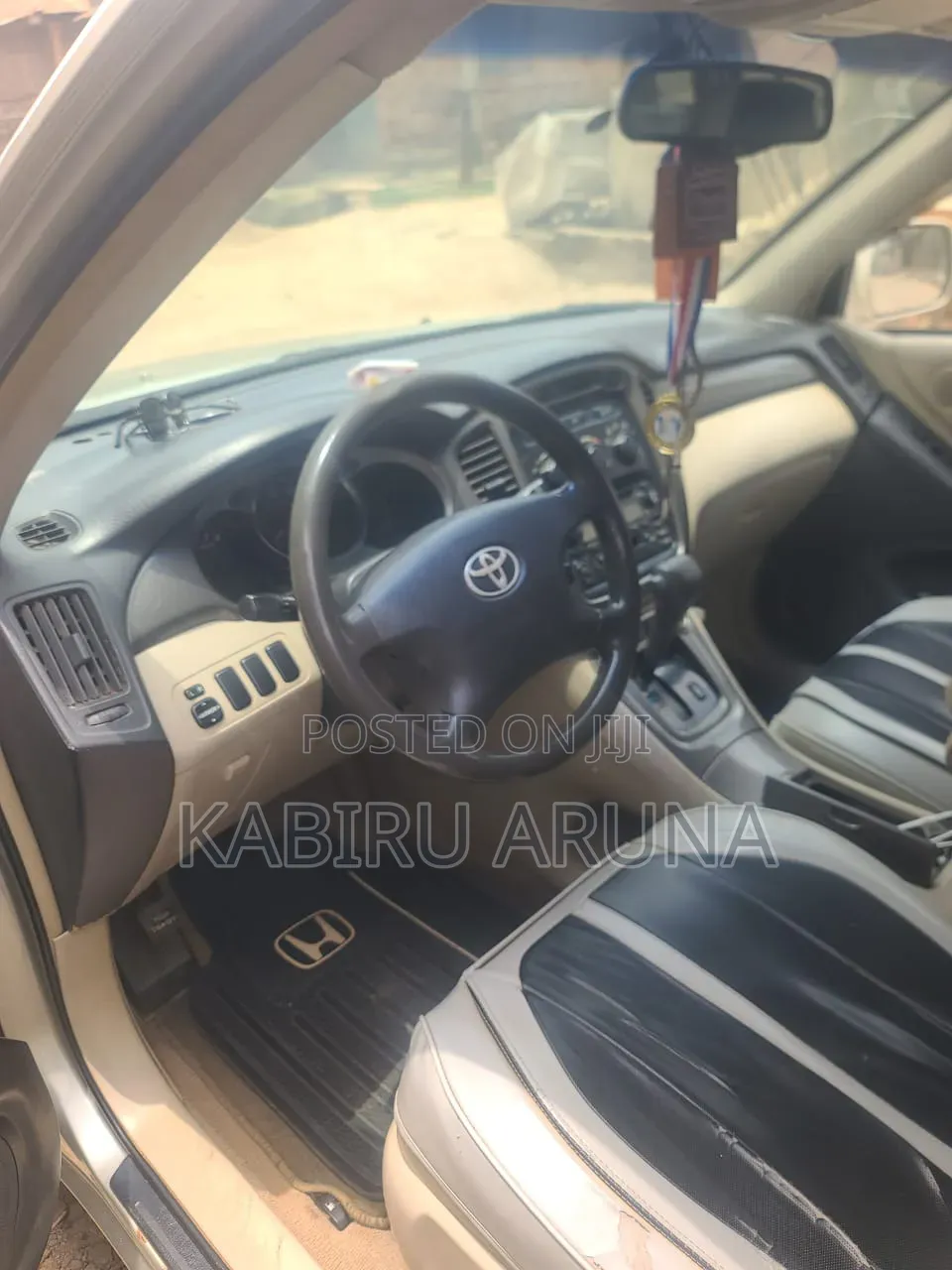 Toyota Highlander 2002 Gold