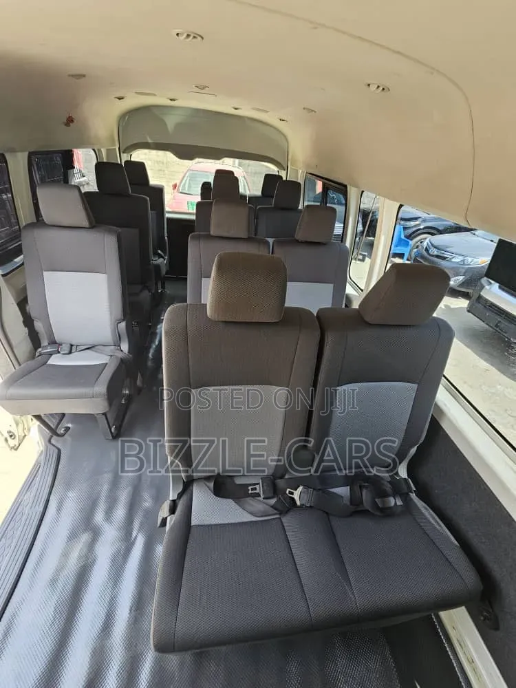Toyota HiAce 2020 White