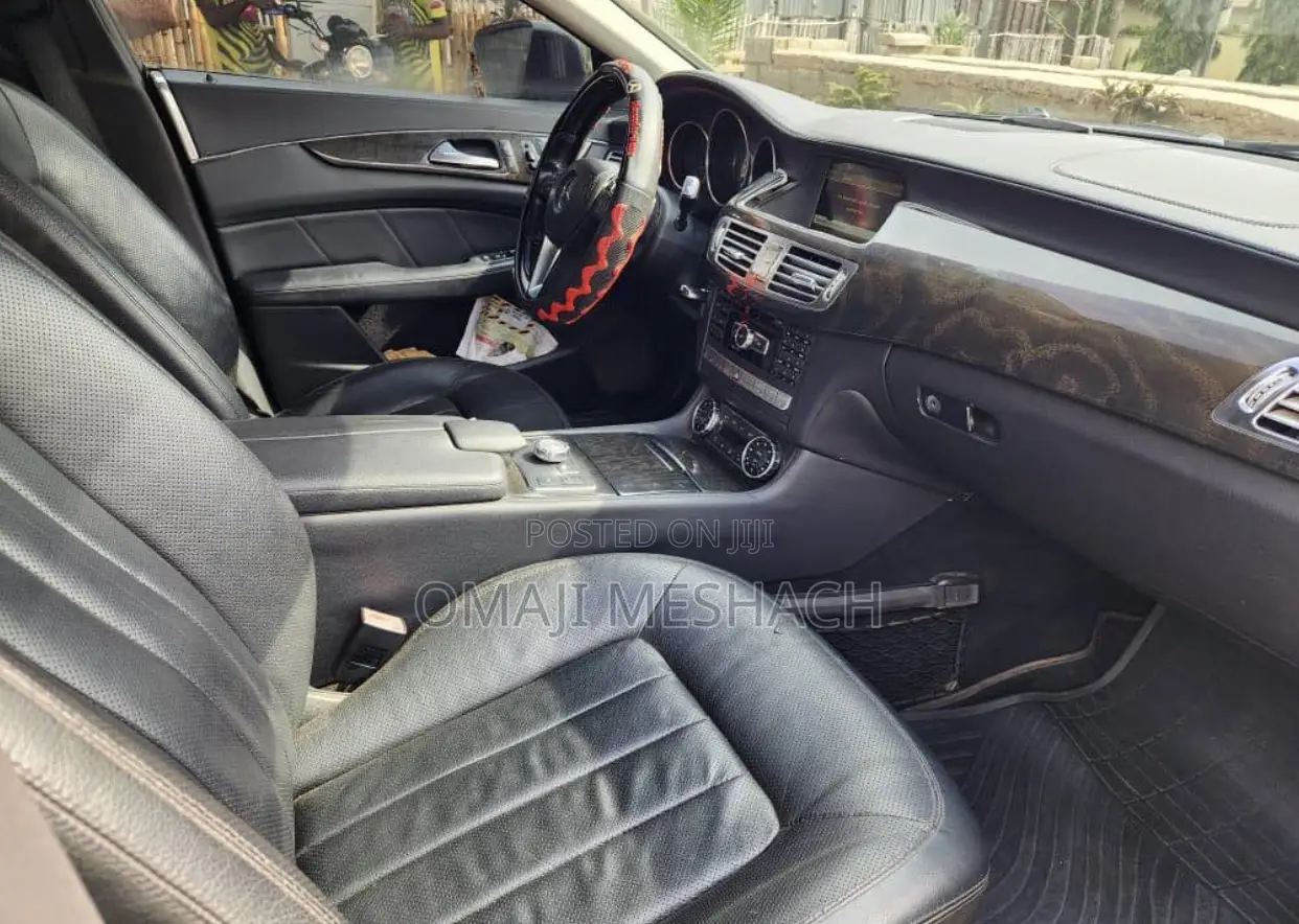 Mercedes-Benz CLS 2012 Black