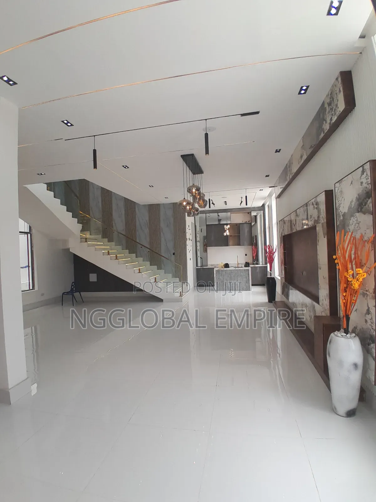 5bdrm Duplex in Oral Estate, Chevron for sale