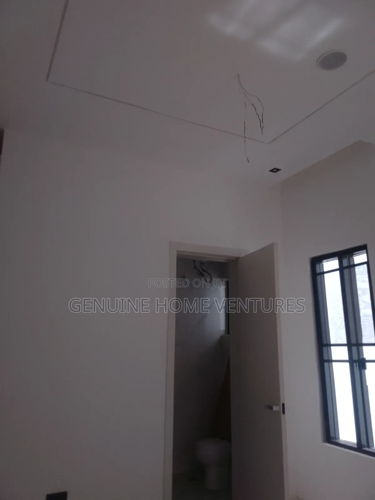 5bdrm Duplex in Ikota Gra for sale