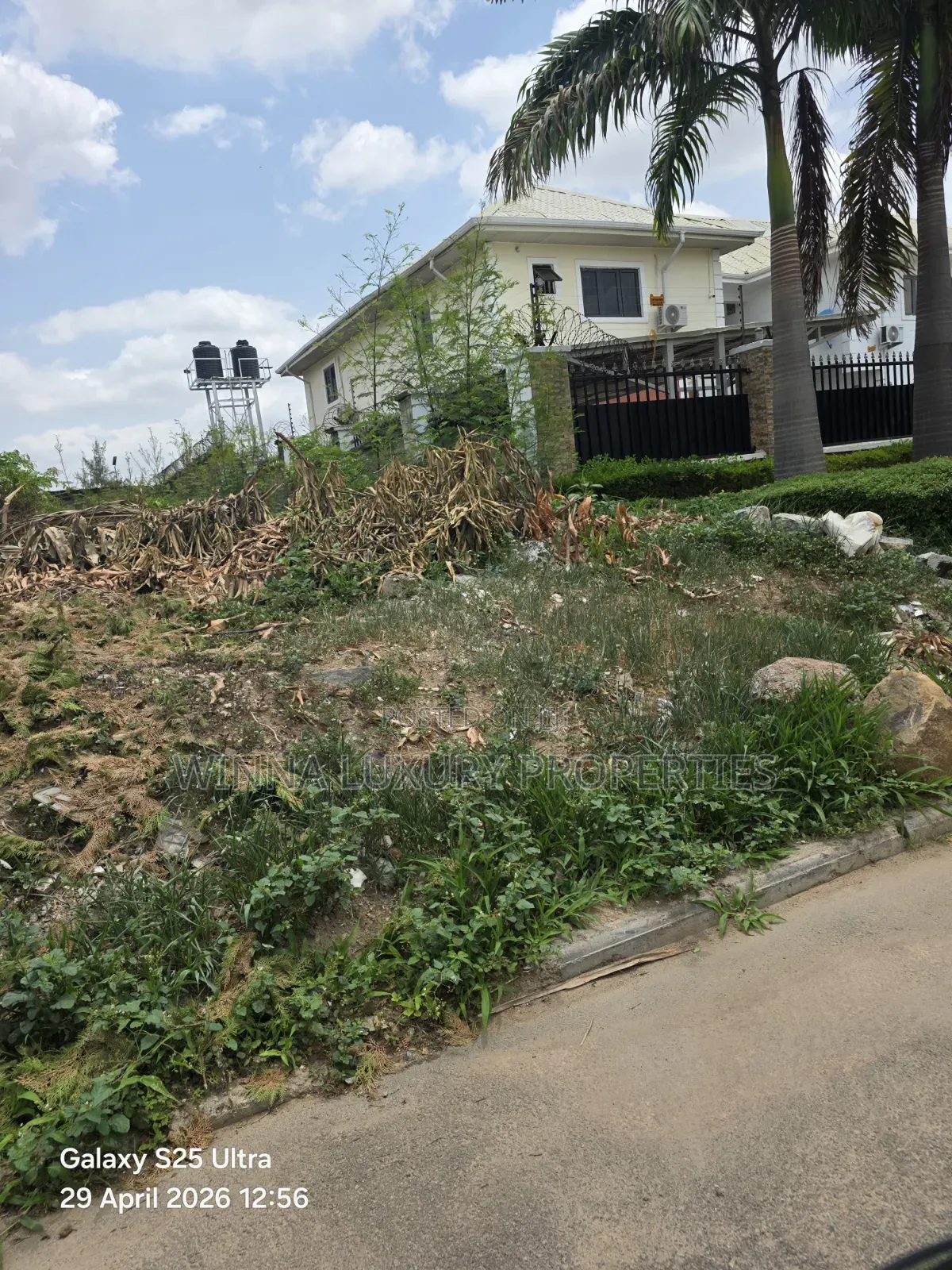 Estate Plot of 400sqm