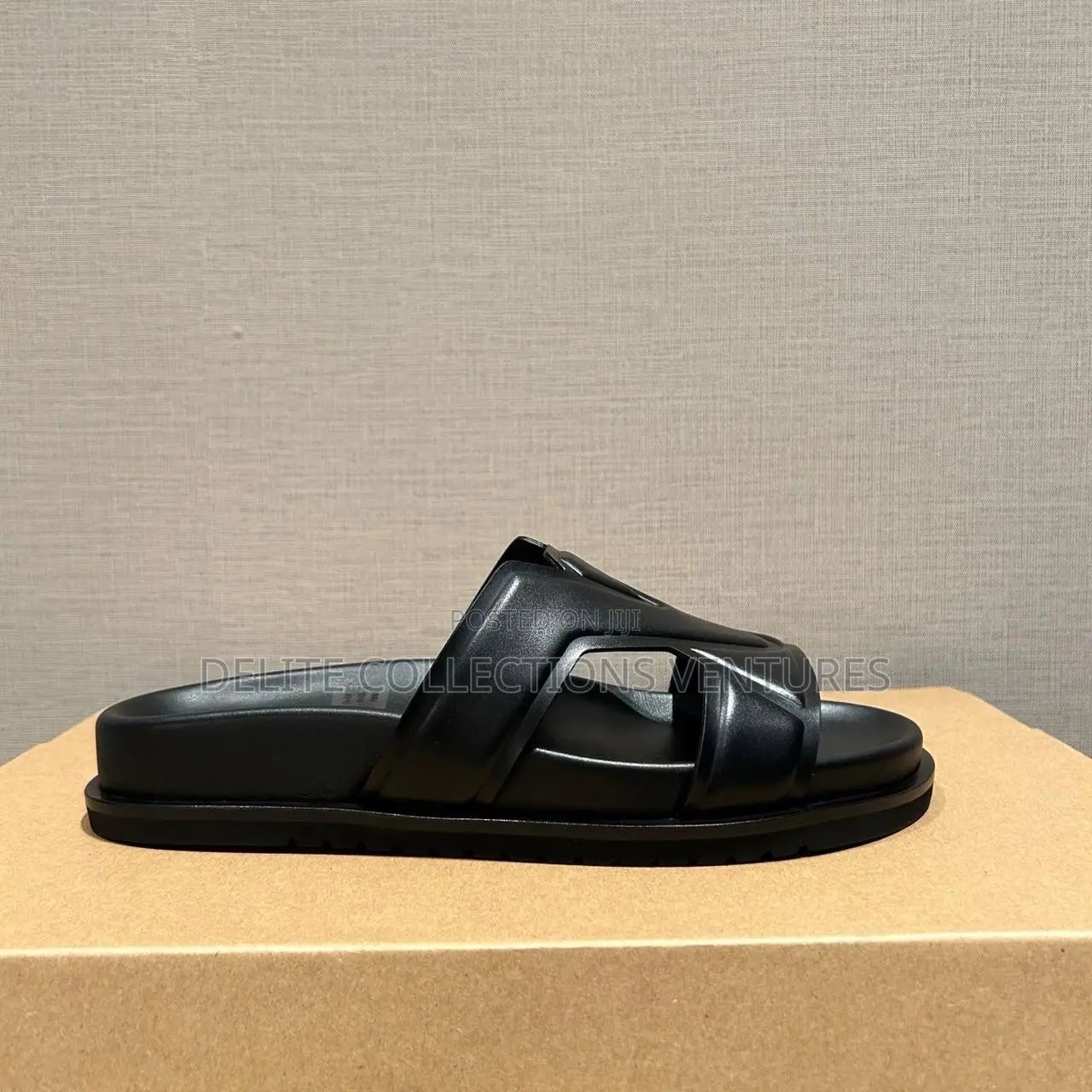 Luxury Update  *Louis Vuitton Oasis Mule Now Available Inn