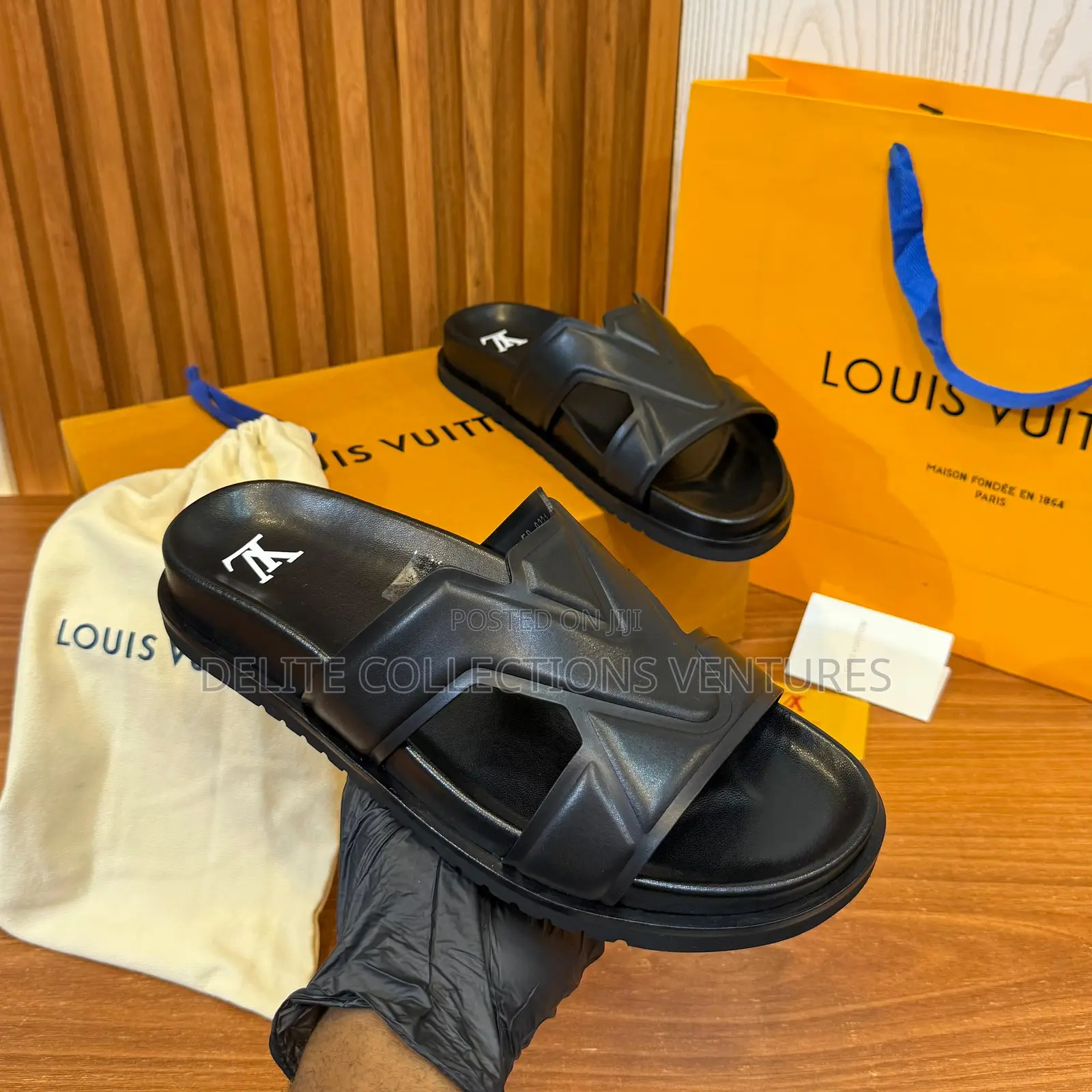 Luxury Update  *Louis Vuitton Oasis Mule Now Available Inn