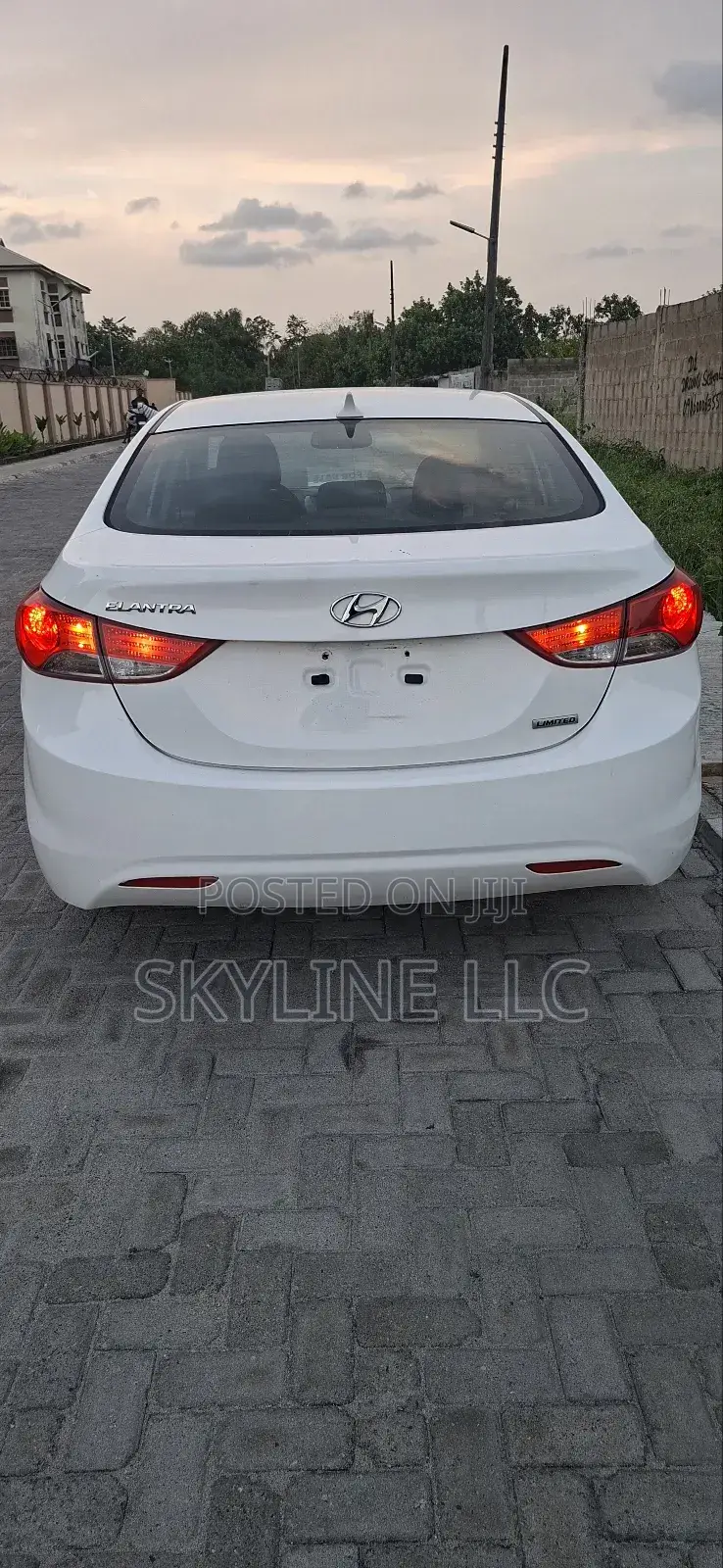 Hyundai Elantra 2013 White