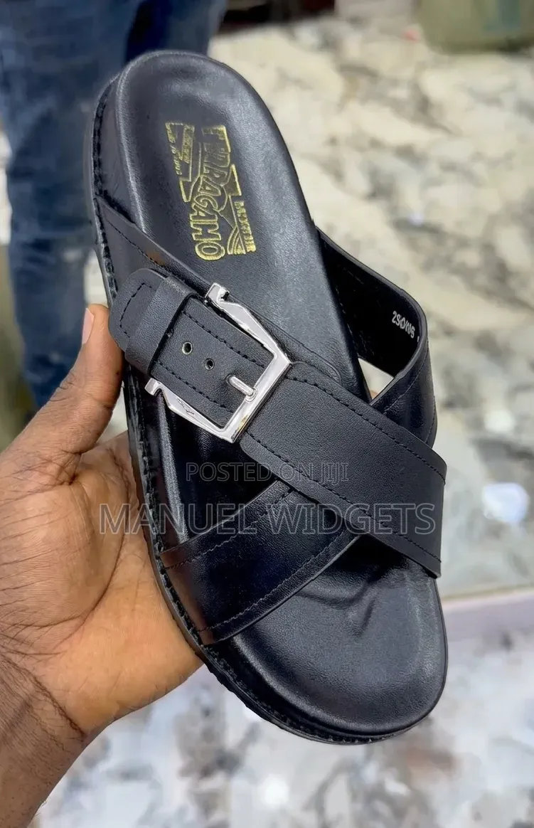 Salvatore Ferragamo Men’S Pam – Premium Quality.