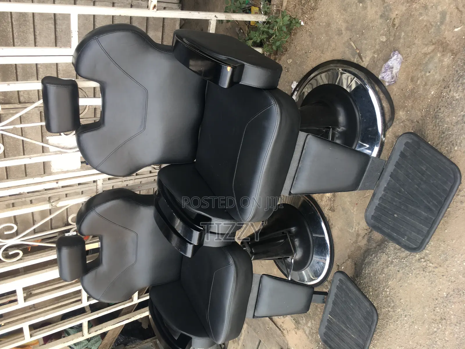 Exclusive Barber Chair