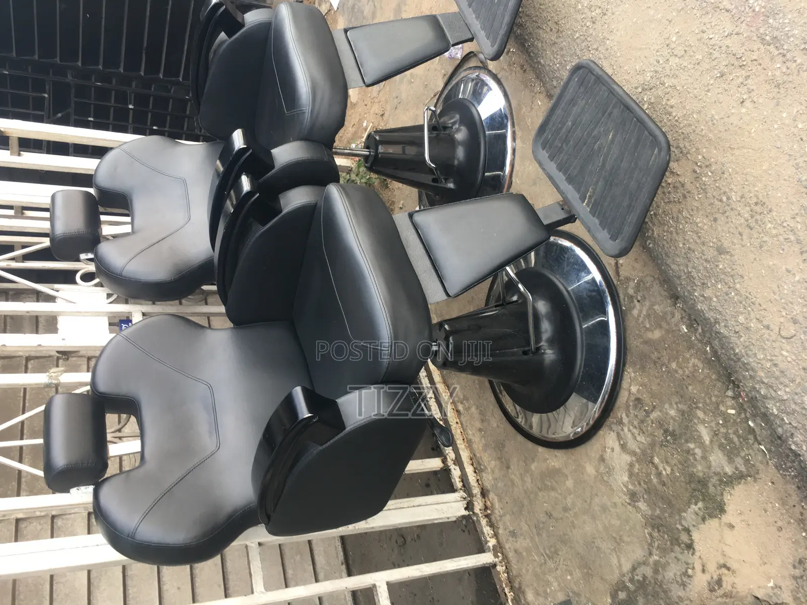 Exclusive Barber Chair