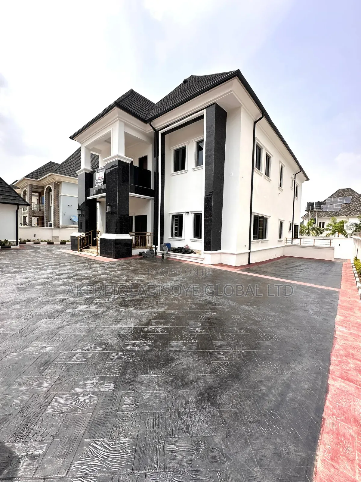 5bdrm Duplex in Gwarinpa Extension, for sale