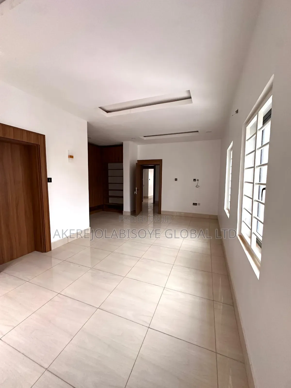 5bdrm Duplex in Gwarinpa Extension, for sale