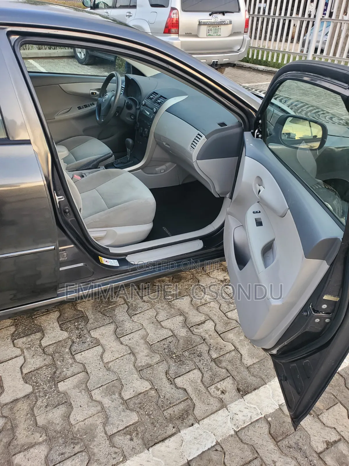 Toyota Corolla 2009 Gray
