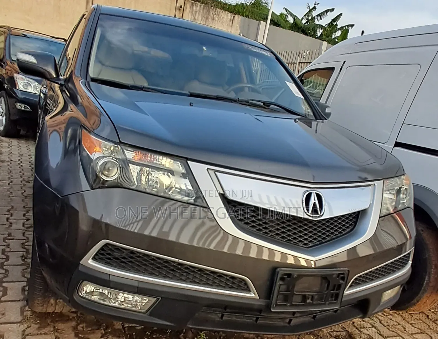 Acura MDX SUV 4dr AWD (3.7L 6cyl 6A) 2011 Gray