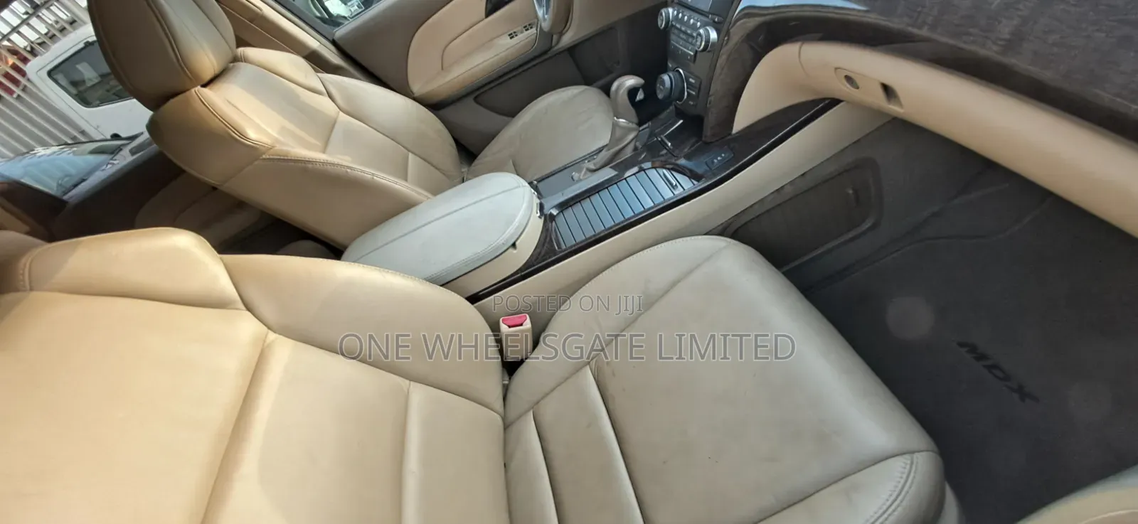 Acura MDX SUV 4dr AWD (3.7L 6cyl 6A) 2011 Gray