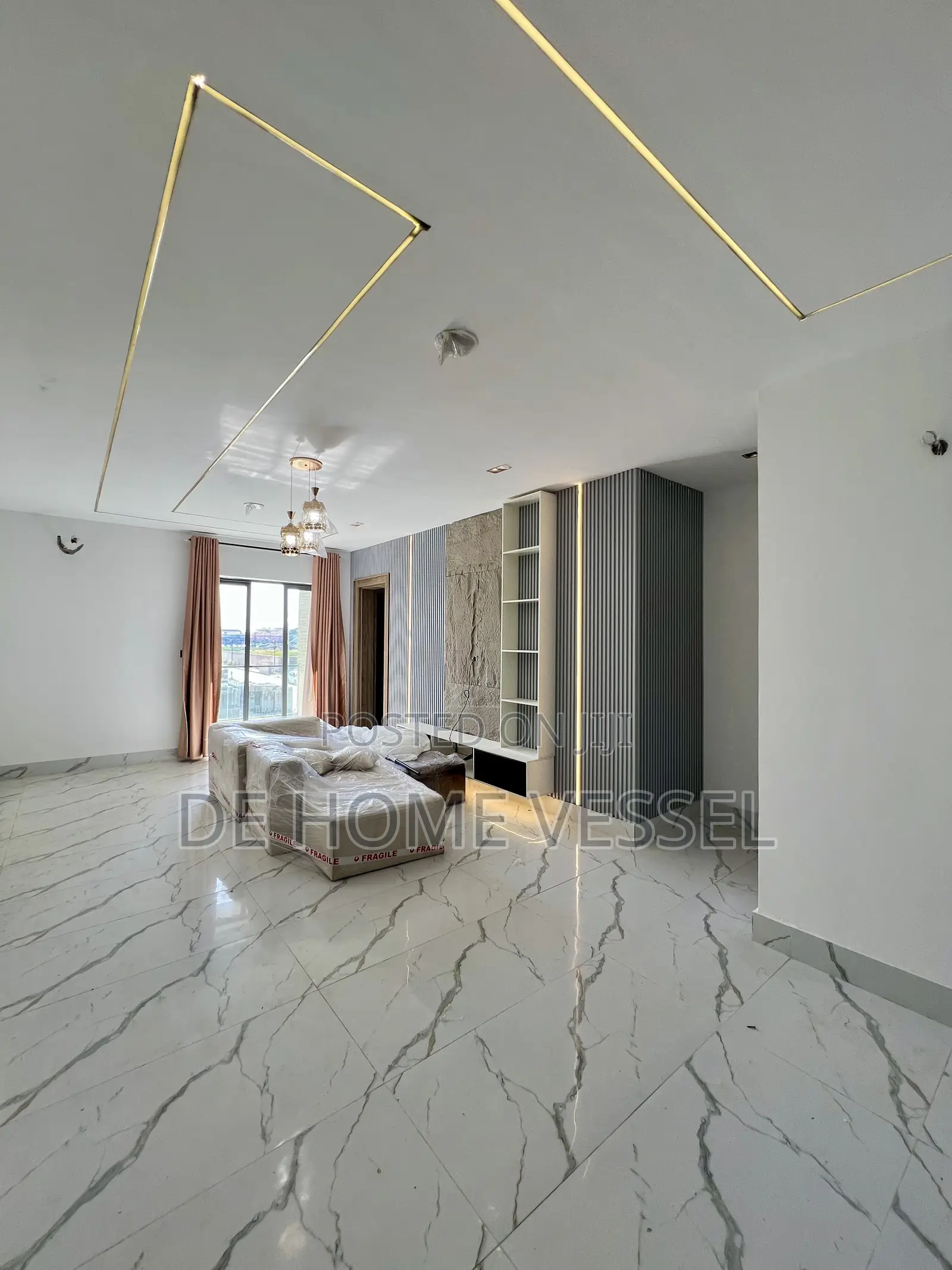 2bdrm Apartment in Lekki Phase 1 for sale
