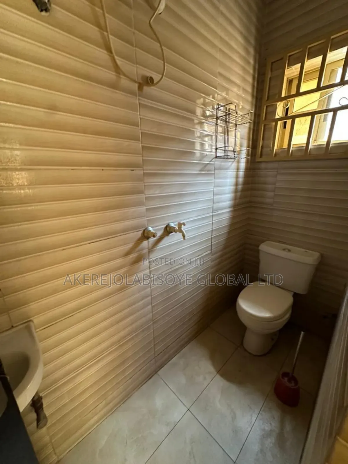 3bdrm Bungalow in In An Estate Around for sale