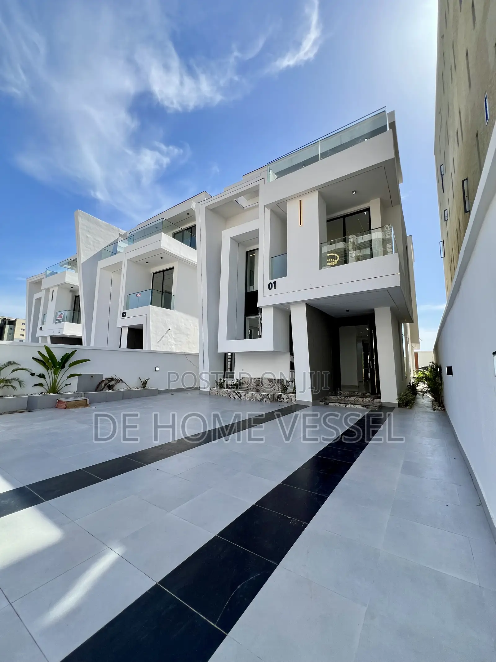 5bdrm Duplex in Lekki Phase 1 for sale