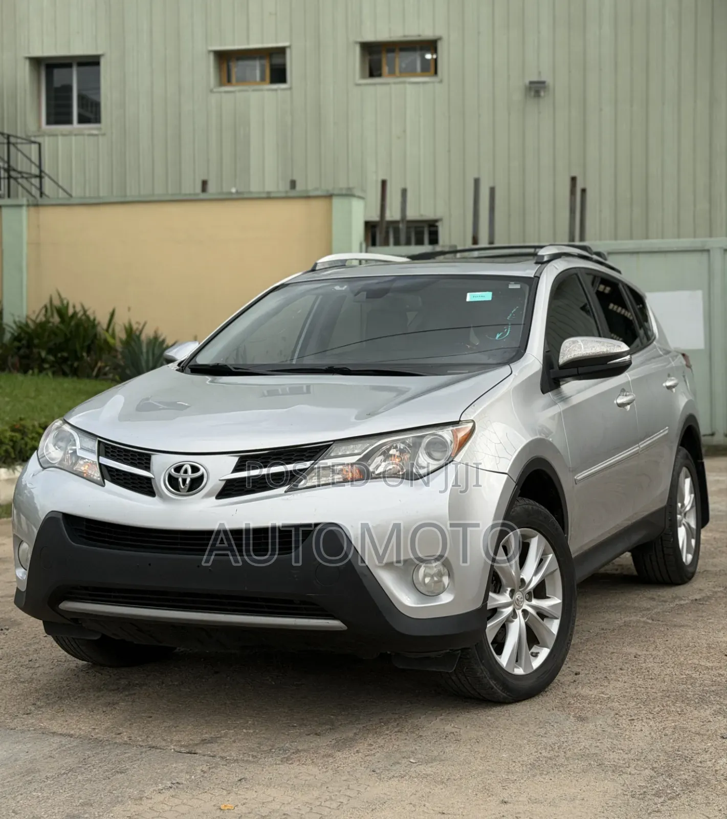 Toyota RAV4 Limited 4dr SUV (2.5L 4cyl 6A) 2014 Silver