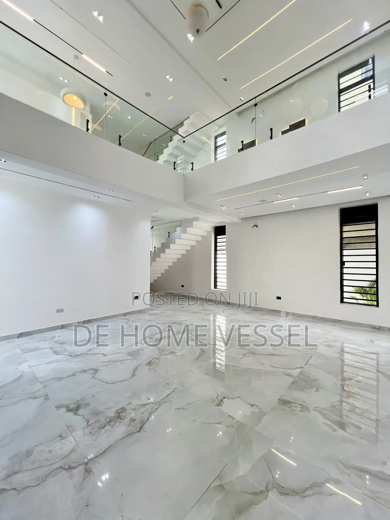 5bdrm Duplex in Lekki Phase 1 for sale
