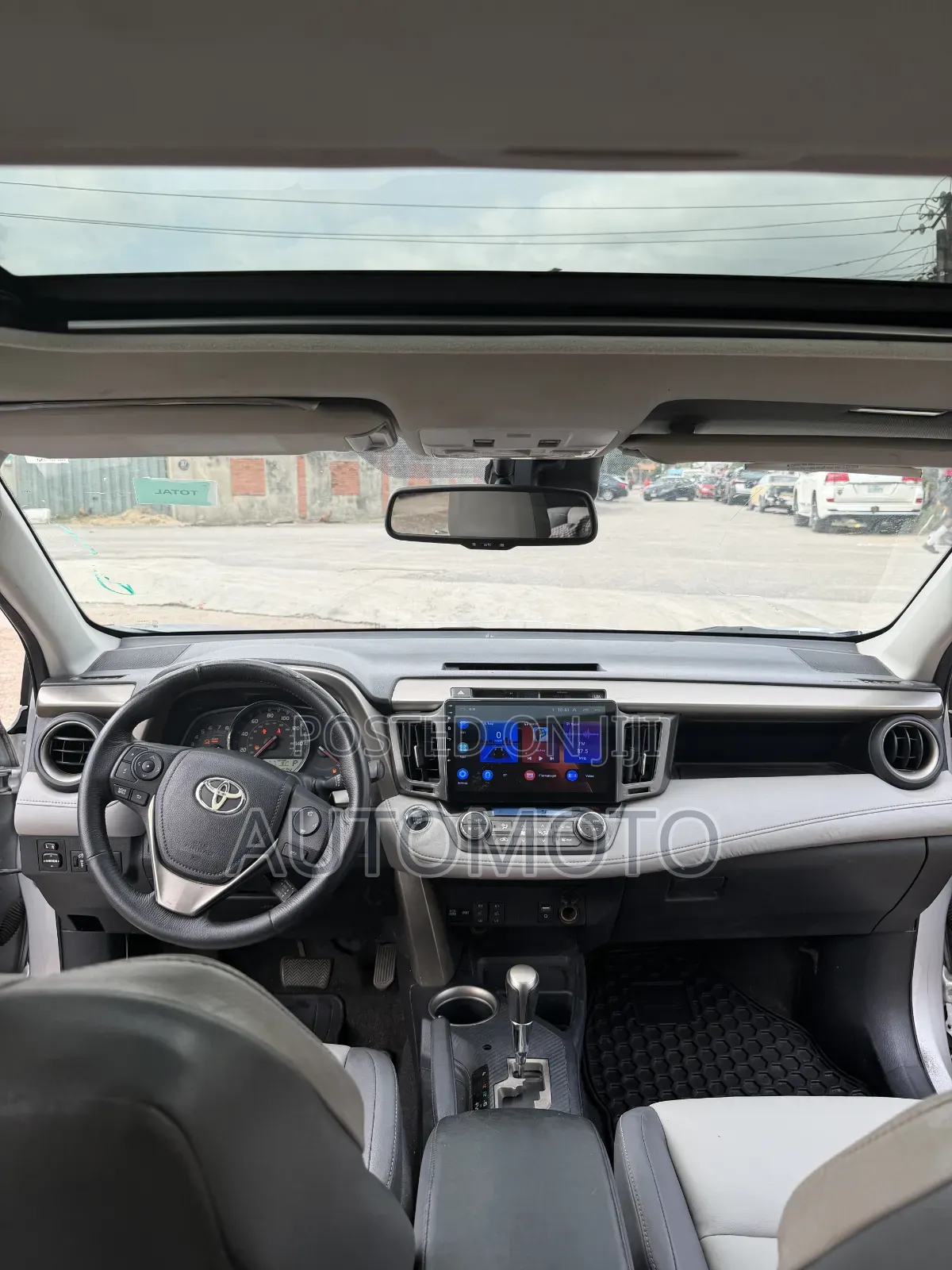 Toyota RAV4 Limited 4dr SUV (2.5L 4cyl 6A) 2014 Silver
