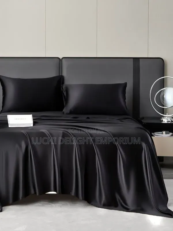 Luxury Black Polish Duvet, Bedsheets and 4 Pillowcase Set-6/6