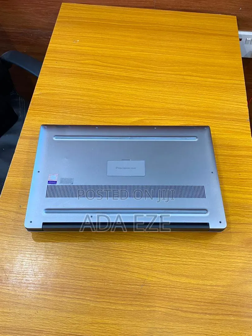 Laptop Dell Precision 15 5540 32GB Intel Core i7 SSD 1T