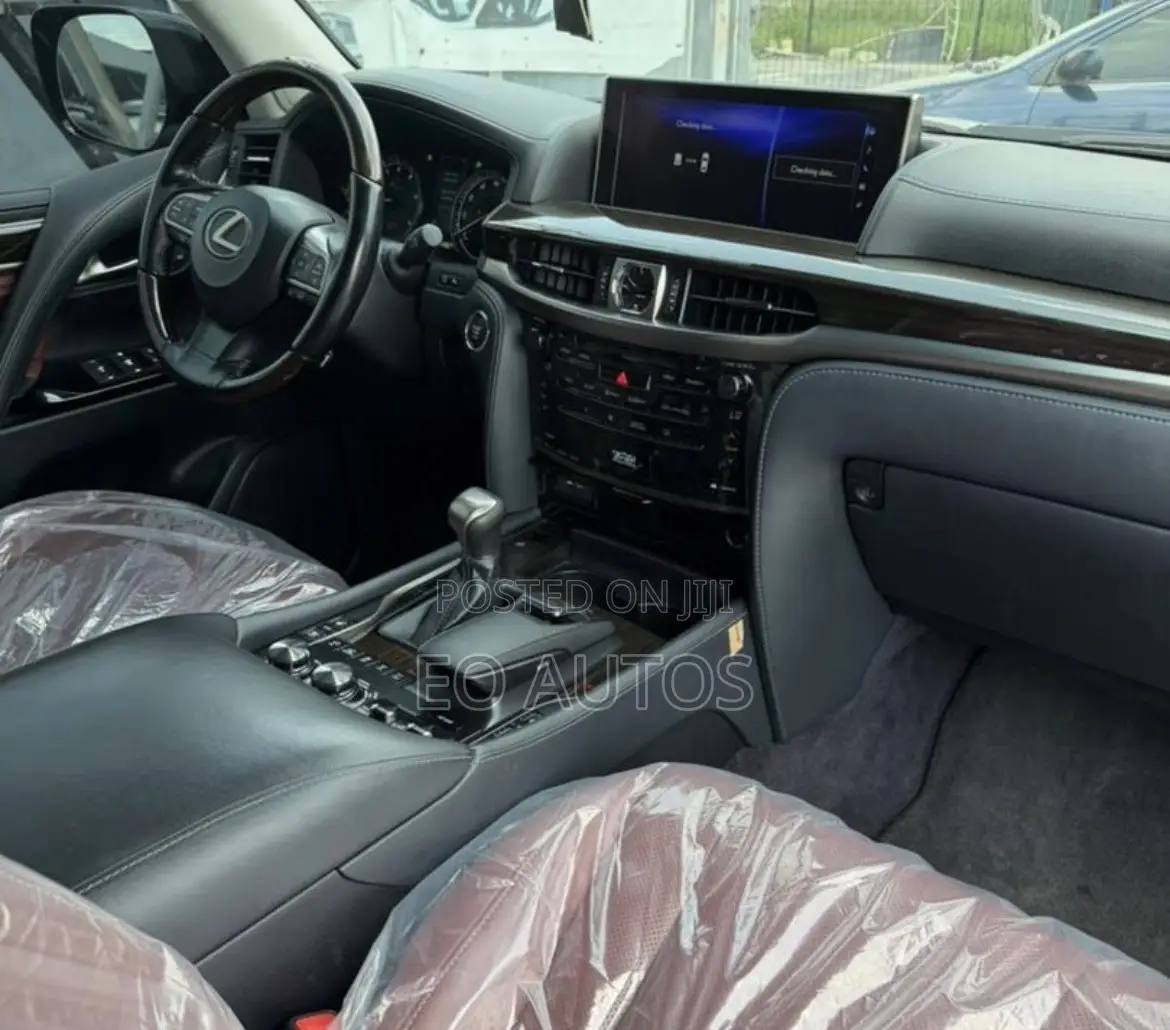 Lexus LX 570 (5 seats) AWD 2018 Black