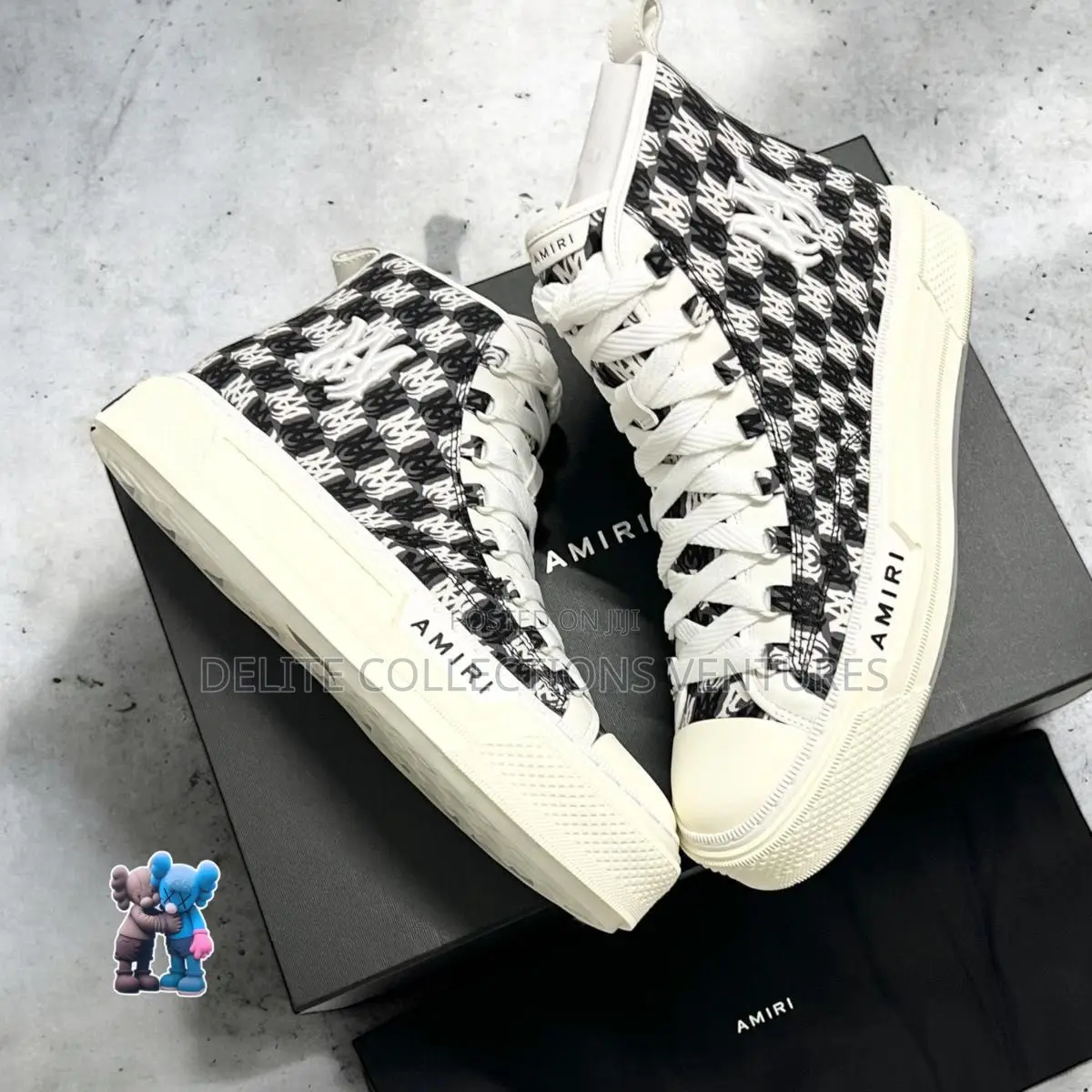 ` New Amiri M.A Pacific Bone -Low Top -Black-White ) SNKS