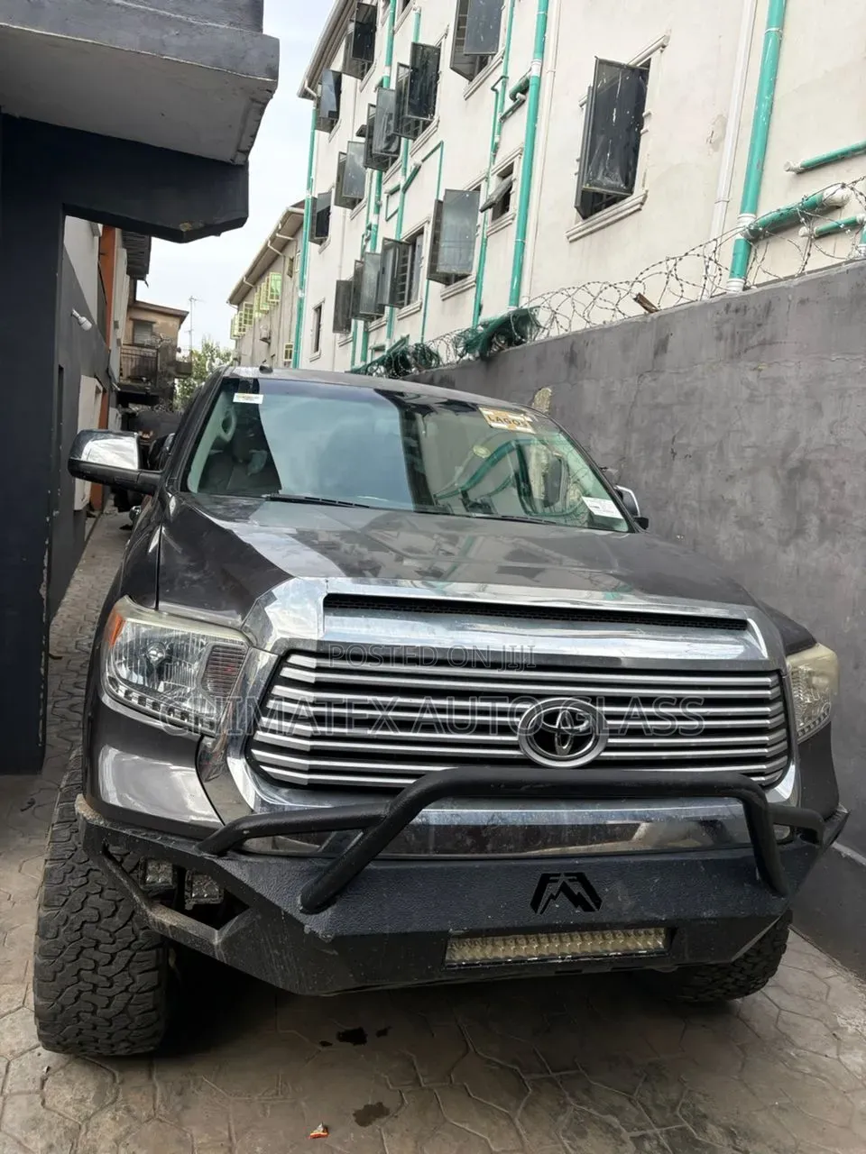 Toyota Tundra 2010 Windscreen Glass Available Installed at Chimatex